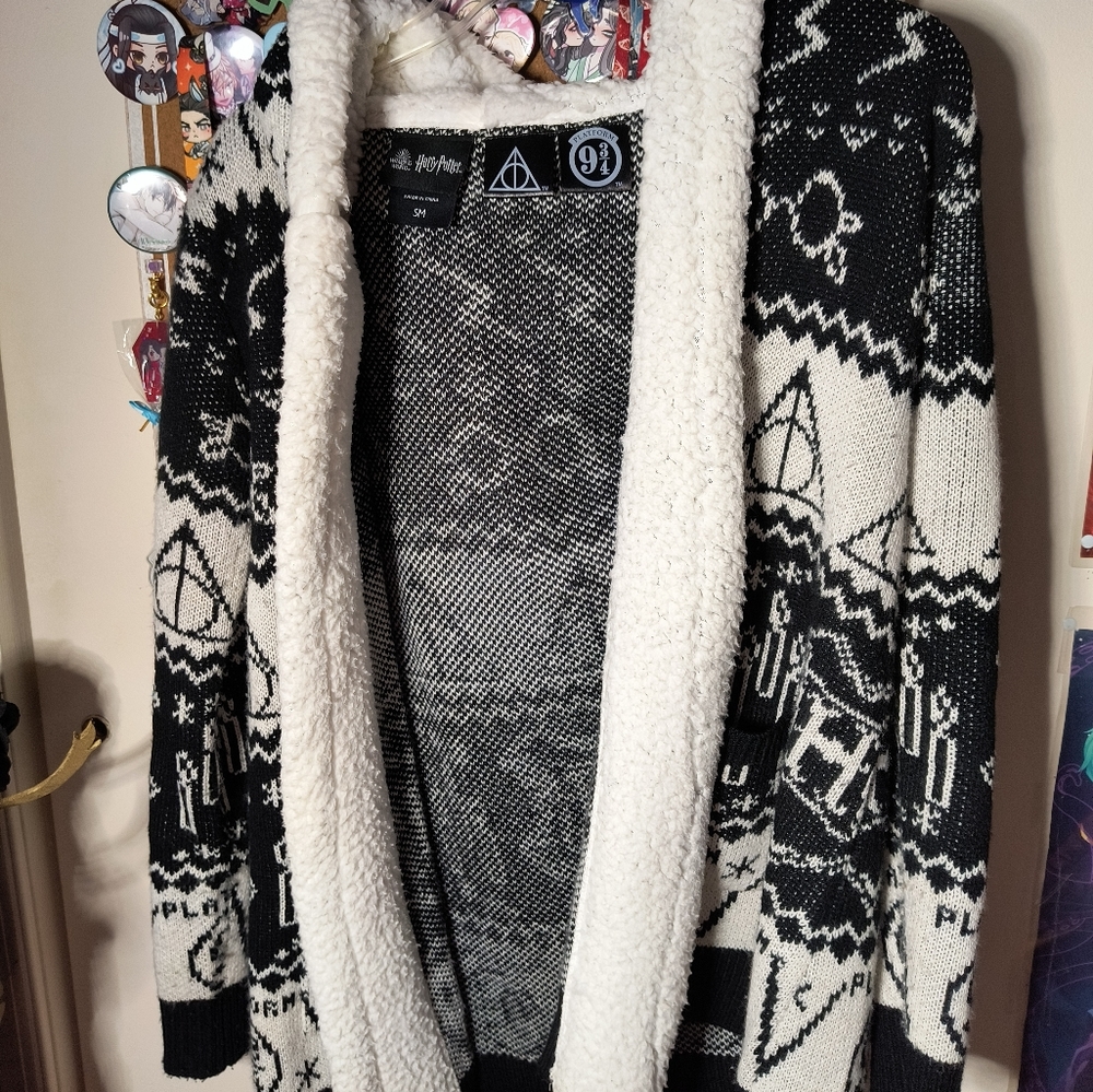 Hot Topic Harry Potter Deathly Hallows Sherpa Girls Cardigan
